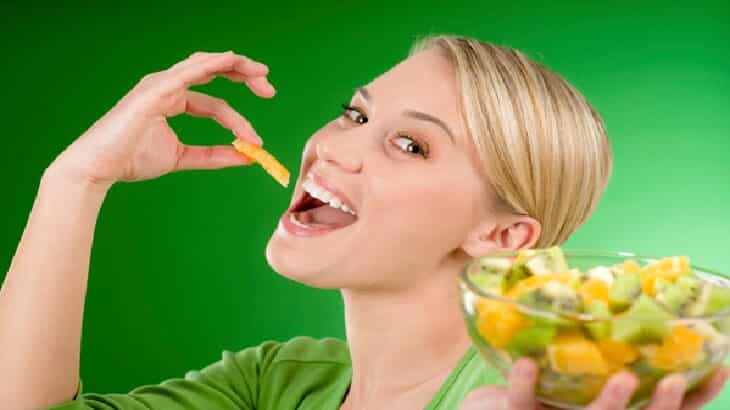 10 أطعمة فعالة لحماية وتقوية النظر