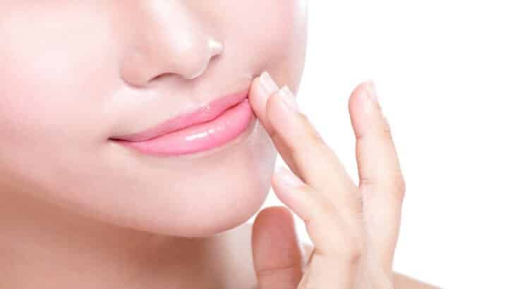 علاج الاسمرار حول الفم بسرعة