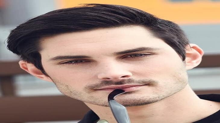 طريقة تنعيم الشعر للرجال بدون خلطات في المنزل