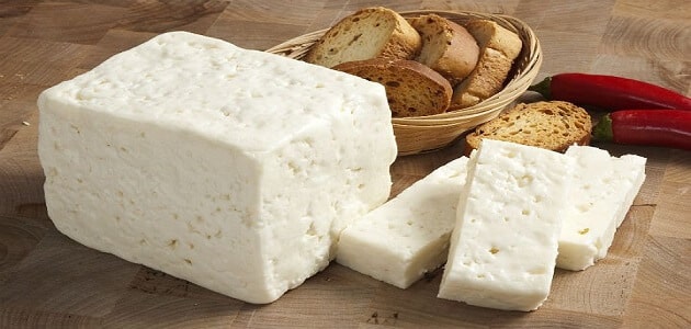 طريقة عمل الجبنة البيضاء بدون منفحة في البيت