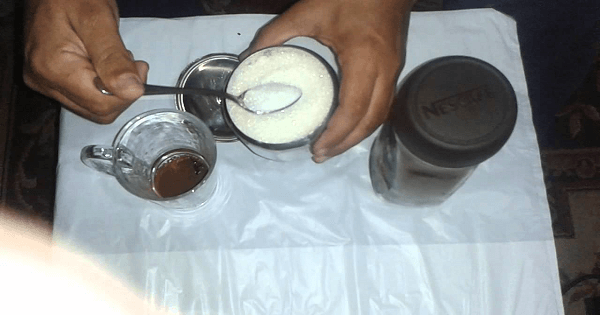 طريقة عمل النسكافيه بالحليب السائل بالصور