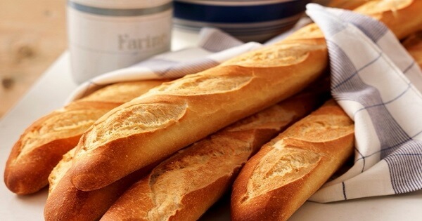 طريقة عمل الخبز الفرنسي في البيت بالصور