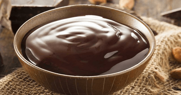طريقة عمل صوص الشيكولاتة بالشيكولاتة الخام أو الكاكاو
