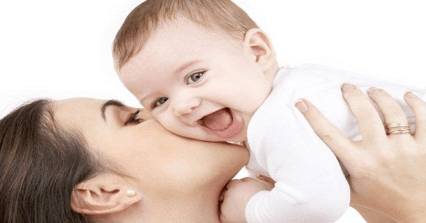 أعراض وعلامات الحمل أثناء الرضاعة النظيفة