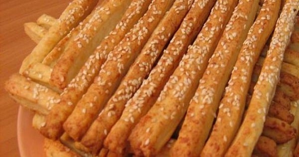 طريقة عمل البقسماط بالسمسم بالصور خطوة بخطوة