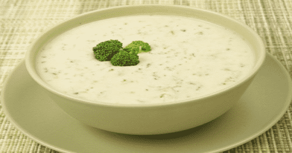 طريقة عمل شوربة البروكلي بالجبن بالصور خطوة بخطوة
