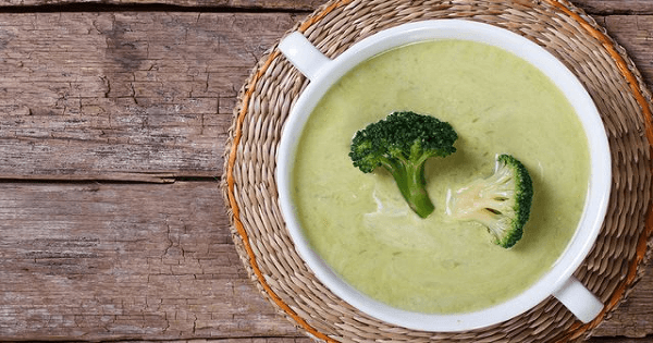 طريقة عمل شوربة البروكلي بالجبن بالصور خطوة بخطوة