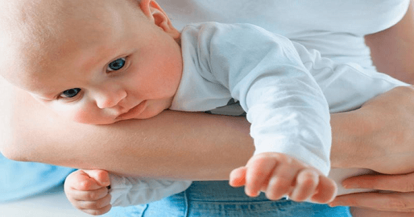 علاج انتفاخ البطن عند الرضع بالاعشاب