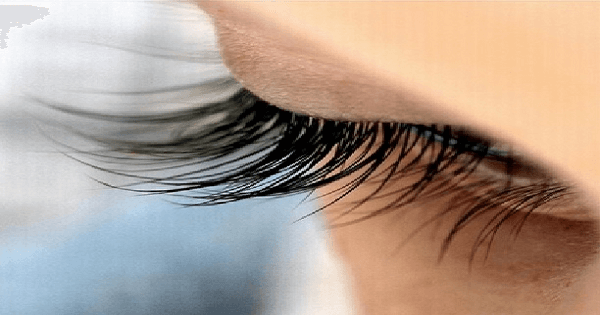 وصفات زيت الخروع للحواجب والرموش الخفيفه
