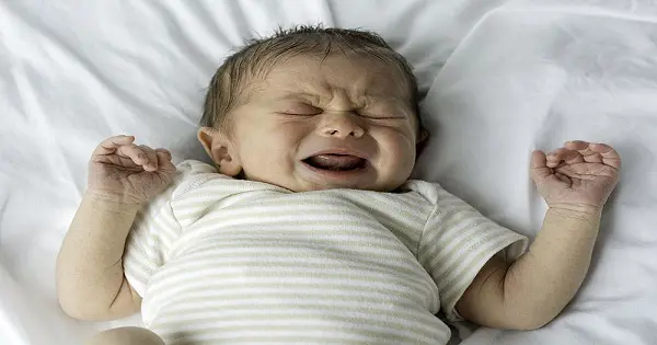 9 طرق لعلاج المغص عند الاطفال حديثي الولادة