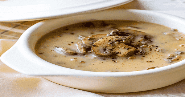طريقة عمل شوربة المشروم بالكريمة اللبانى بالصور