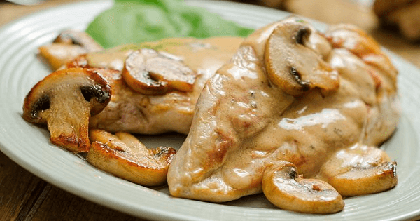 طريقة عمل شوربة المشروم بالكريمة اللبانى بالصور