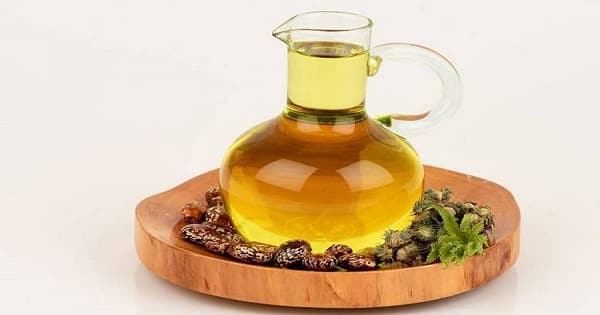 وصفات زيت الخروع للحواجب والرموش الخفيفه