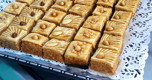طريقة عمل كيك الجلاش بالصور خطوة بخطوة