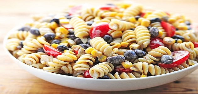 سلطة البقوليات بالصوص والزبادي