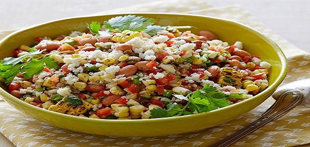 سلطة البقوليات بالصوص والزبادي