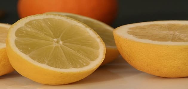 علاج حفر الوجه السطحية والعميقة بالليمون