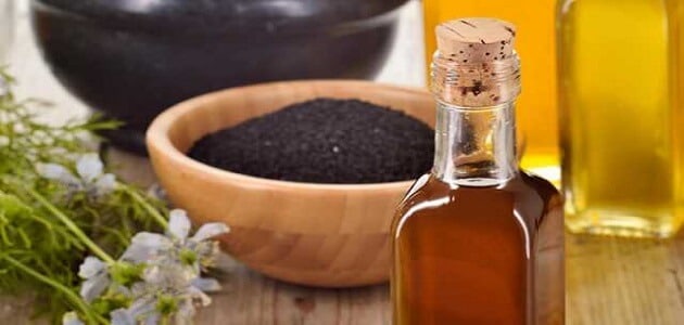 فوائد زيت حبة البركة والعسل للبشرة