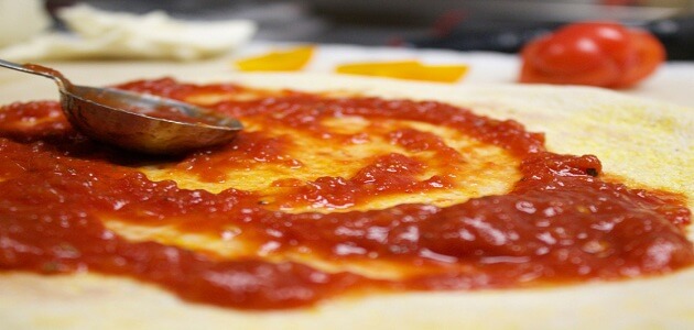 طريقة صلصة البيتزا الإيطالية بالصور