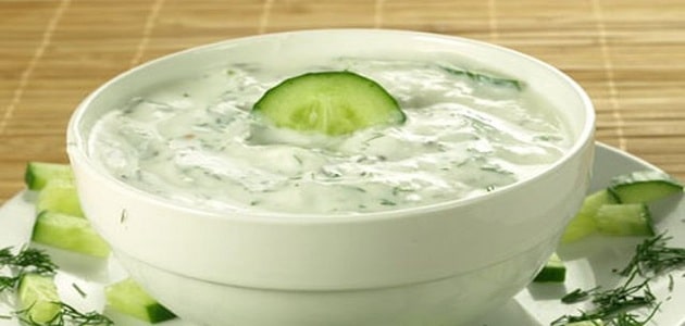 طريقة عمل سلطة الخيار واللبن