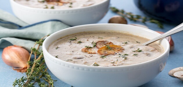 طريقة عمل شوربة البصل بالكريمة
