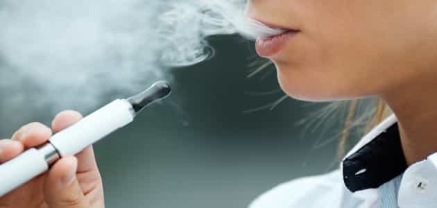 أضرار الشيشة الإلكترونية على الكبد والرئة