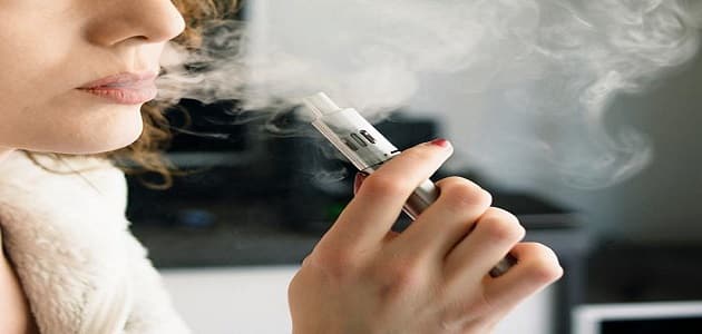 أضرار الشيشة الإلكترونية على الكبد والرئة