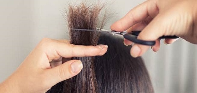 طرق لحماية شعرك وأظافرك من التقصف في الصيف