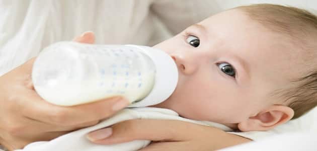 أسباب تغير لون البراز للأخضر عند الرضع ماميتو