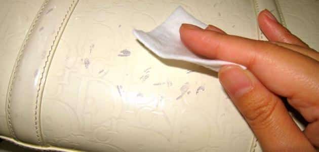 3 طرق سهلة لتلميع الجلد الأسود للأحذية والشنط