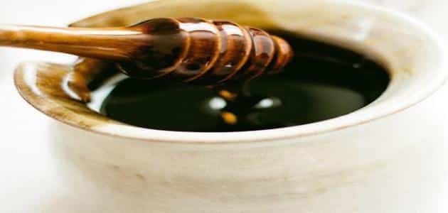 أضرار العسل الأسود مع اللبن علي الكبد