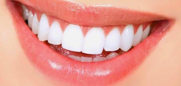 الطرق الصحية لتنظيف الأسنان من للاصفرار في أسبوع فقط
