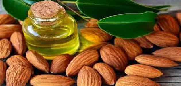 زيت اللوز الحلو والمر