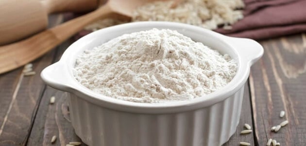 طريقة استخدام دقيق الأرز المطحون للبشرة