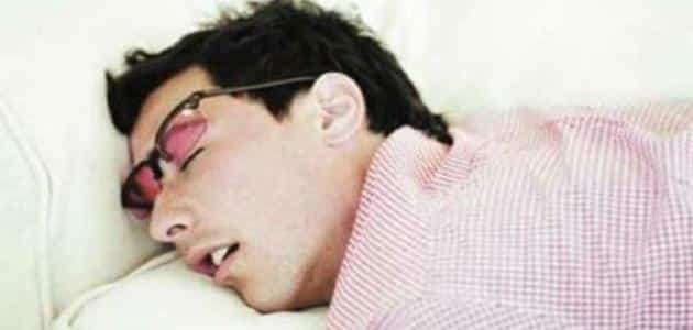 علاج الهلوسة والتحدث أثناء النوم بدون أدوية