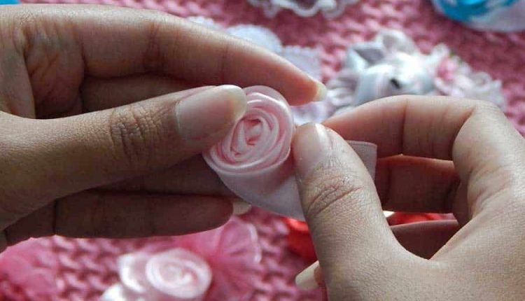 10 افكار لمشاريع صغيرة وغير مكلفة للبنات للعمل من المنزل