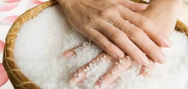 علاج سهل وبسيط لجفاف وخشونة اليدين في يومين