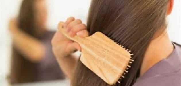 طريقة تمشيط الشعر الصحيحة بعد الاستحمام