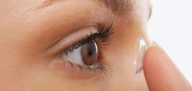 مخاطر استخدام عدسات توتي لفترة طويلة