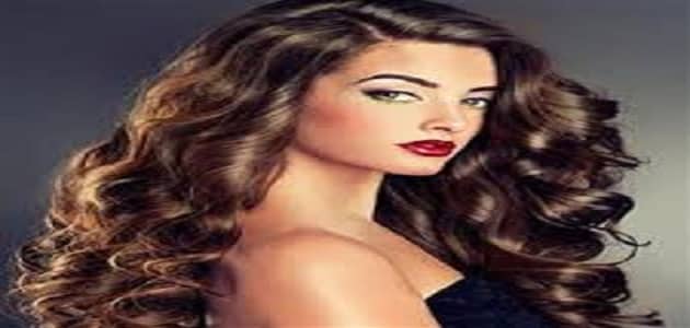 كيفية تمويج الشعر بدون حرارة خطوة بخطوة