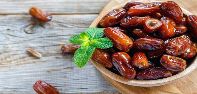 لماذا يكره الجن والشياطين التمر بأنواعه وفوائده