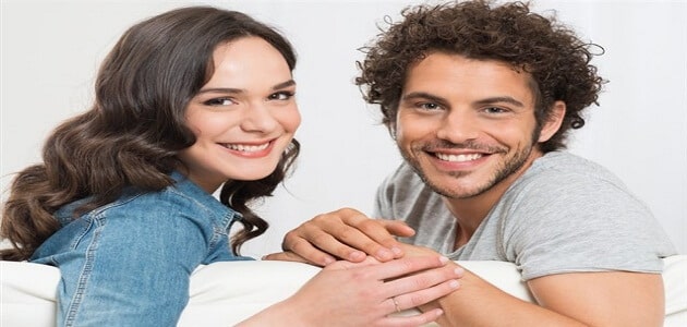 كيف تكون الزوجة ذكية مع زوجها