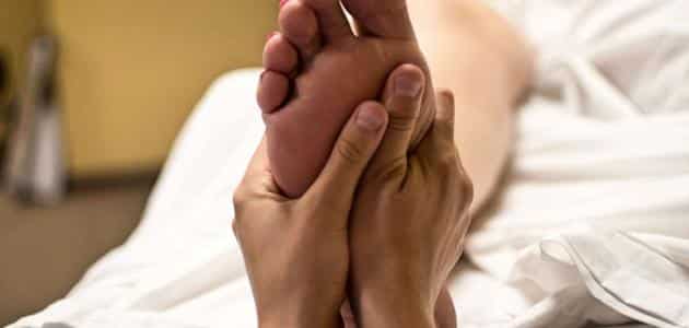 كيفية العناية بالقدم لمرضي السكري
