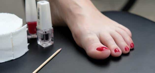 طريقة عمل باديكير للقدم